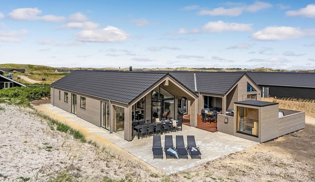 Amazing home in Hvide Sande with sauna