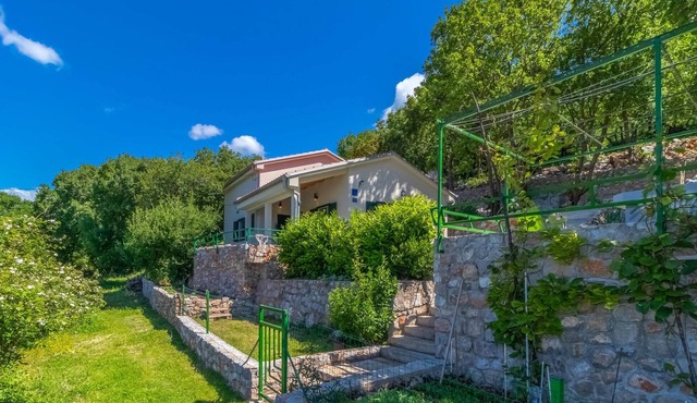 Amazing home in Klenovica