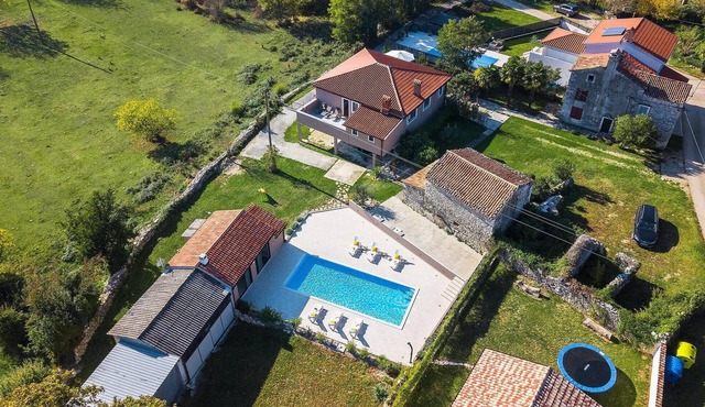 Amazing home in Krsan