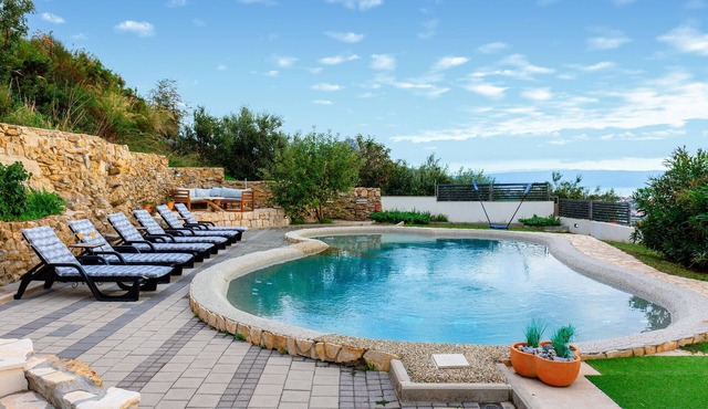 Amazing home in Kucine