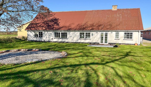 Amazing home in Løkken with WiFi