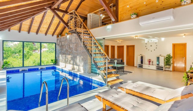 Amazing home in Lokvicici