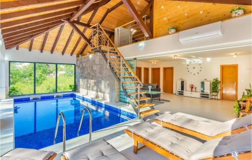 Amazing Home In Lokvicici