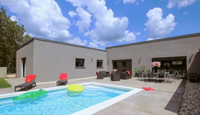 Amazing home in Lussas
