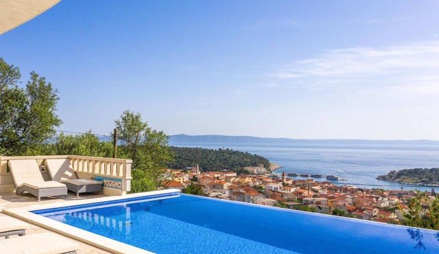 Amazing home in Makarska