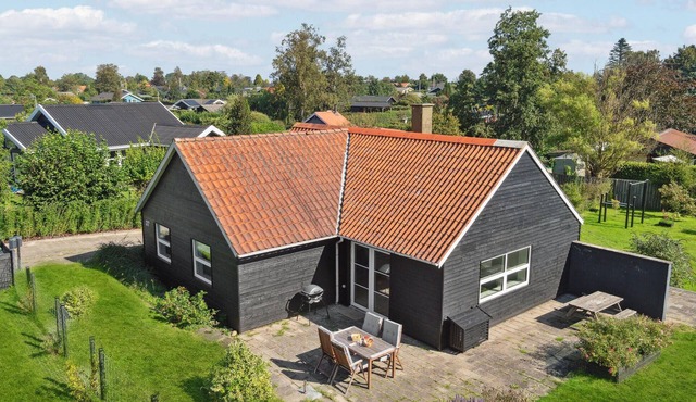 Amazing home in Malling with WiFi