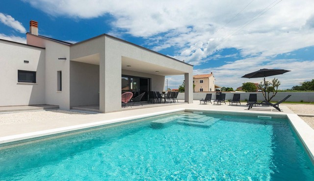 Amazing home in Marcana
