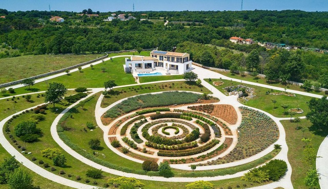 Amazing home in Marcana