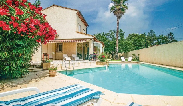 Amazing home in Milhaud with WiFi