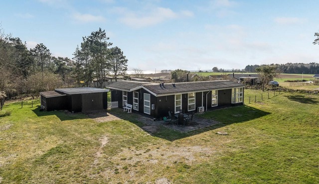 Amazing home in Millinge with WiFi