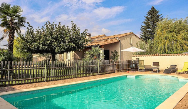 Amazing home in Montélimar with private swimming pool, can be inside or outside