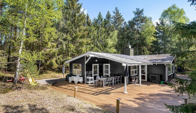 Amazing home in Nexø with sauna