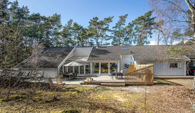 Amazing home in Nexø with sauna