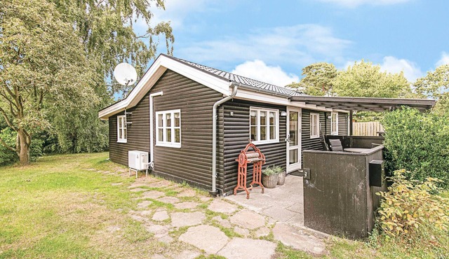 Amazing home in Nexø with WiFi