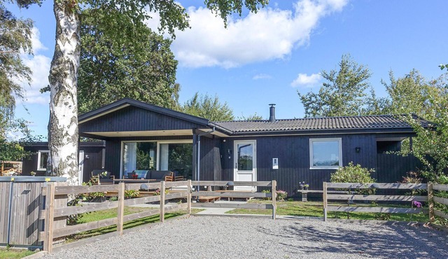 Amazing home in Nexø with kitchen