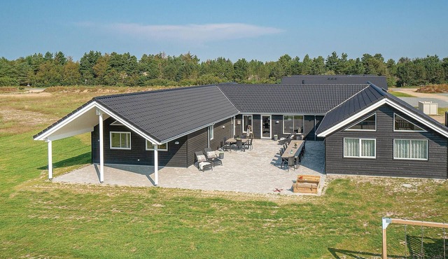 Amazing home in Nørre Nebel with WiFi