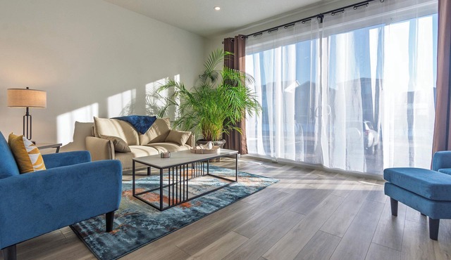 Amazing Home in NW Calgary | Great Amenities!