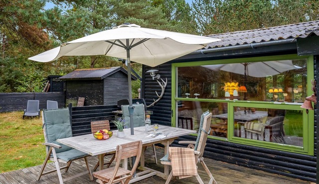 Amazing home in Oksbøl with WiFi