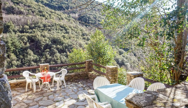 Amazing home in Olargues with house a mountain view