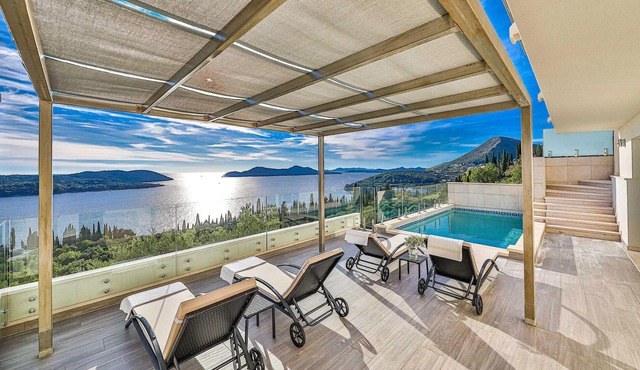 Amazing home in Orasac