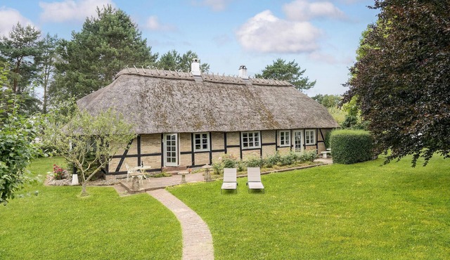 Amazing home in øster ulslev with WiFi