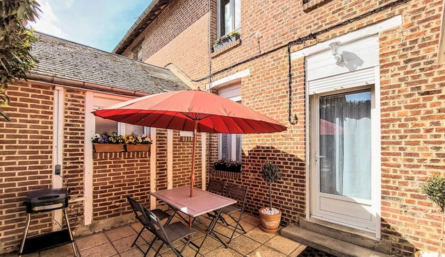 Amazing home in Péronne with kitchen