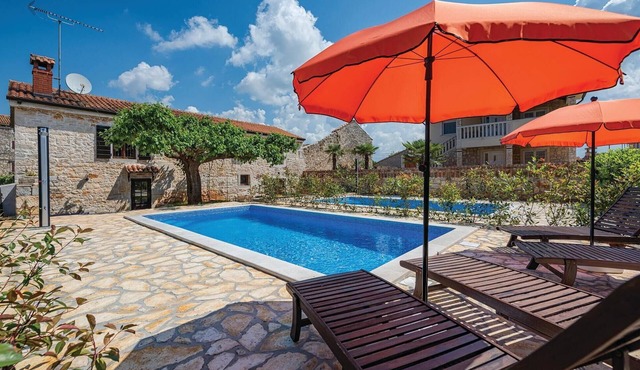 Amazing home in Porec