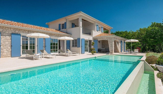 Amazing home in Porec with sauna