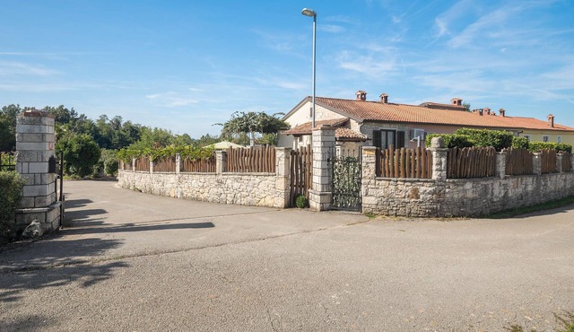 Amazing home in Puzari