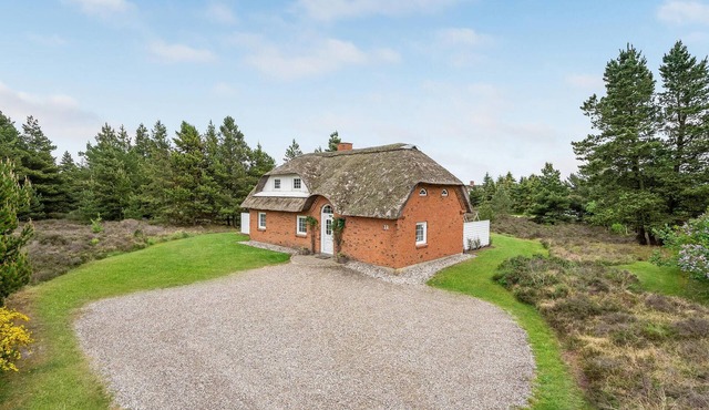 Amazing home in Rømø with WiFi