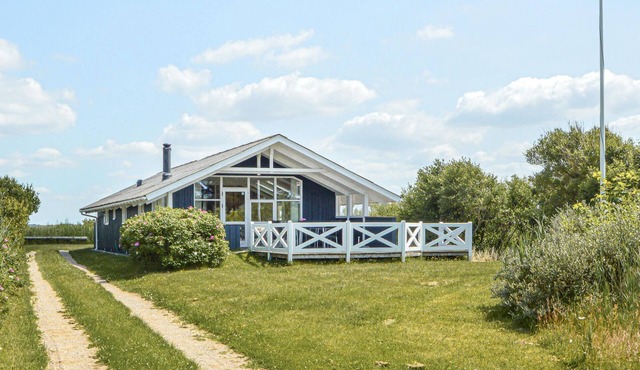 Amazing home in Rømø with kitchen