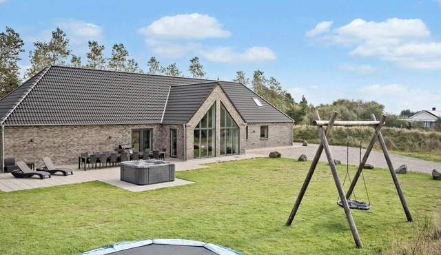 Amazing home in Rømø with kitchen