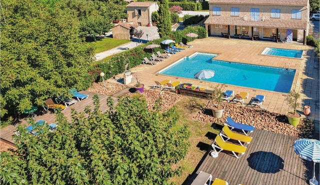 Amazing Home In Raphèle-Lès-Arles