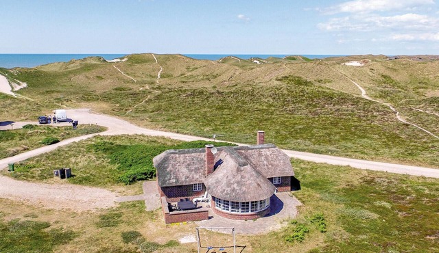 Amazing home in Ringkøbing with sauna