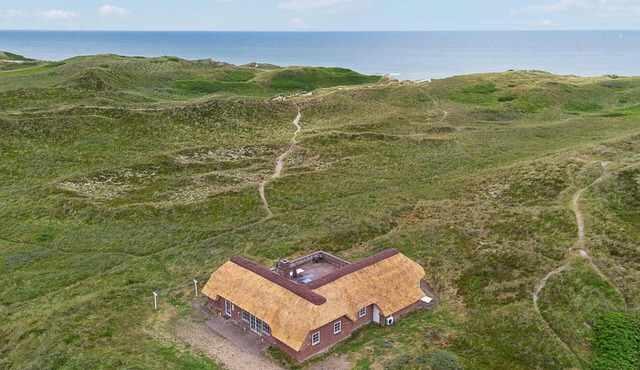 Amazing home in Ringkøbing with sauna