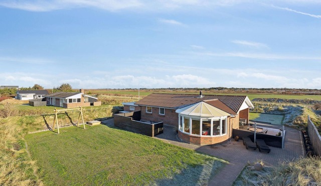 Amazing home in Ringkøbing with sauna