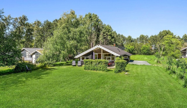 Amazing home in Rødby with sauna