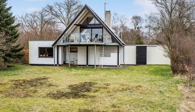 Amazing home in Roslev with sauna