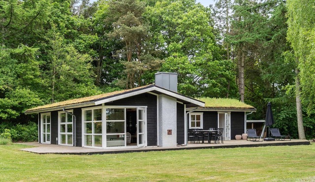 Amazing home in Roslev with WiFi