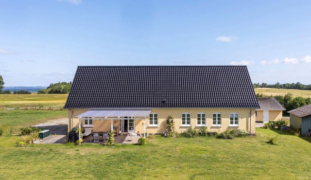 Amazing home in Rudkøbing with WiFi