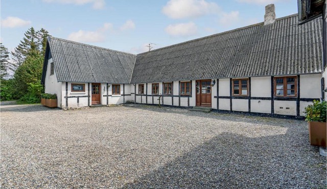 Amazing Home In Søllested With Wifi