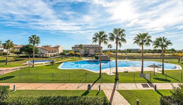 Amazing home in Sant Jordi with WiFi
