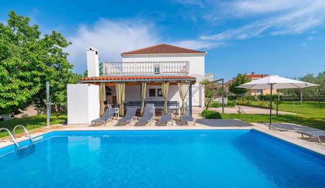 Amazing home in Skabrnja