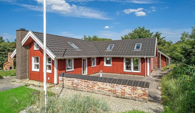Amazing home in Skjern with kitchen