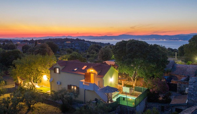 Amazing home in Skrip