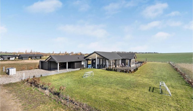 Amazing Home In Slagelse With Kitchen