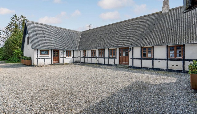 Amazing home in Søllested with WiFi