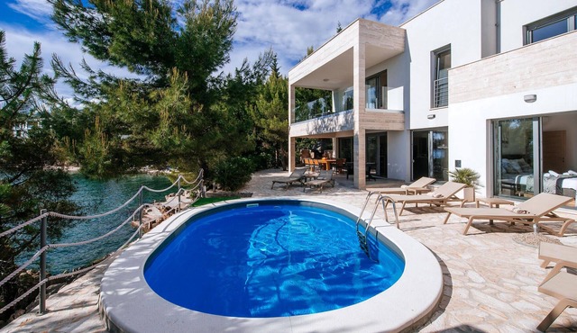 Amazing home in Starigrad