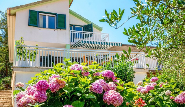 Amazing home in Ston with house sea view
