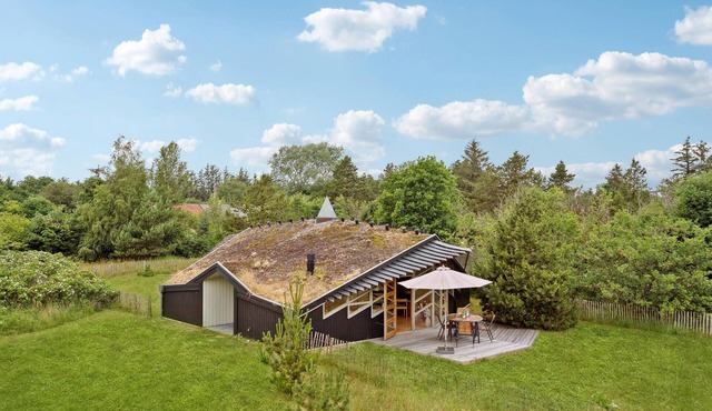 Amazing home in Strandby with kitchen